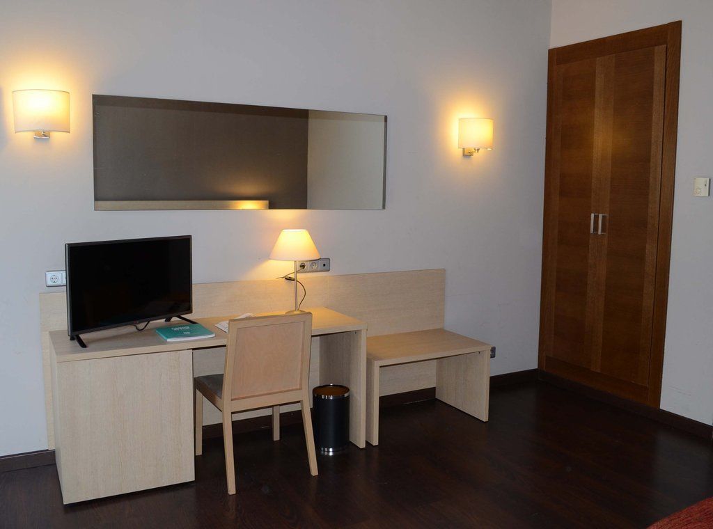 Hotel Exe Barcelona Gate Sant Joan Despí Eksteriør bilde